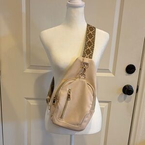 ANTIK KRAFT Stylish Cream Sling Bag